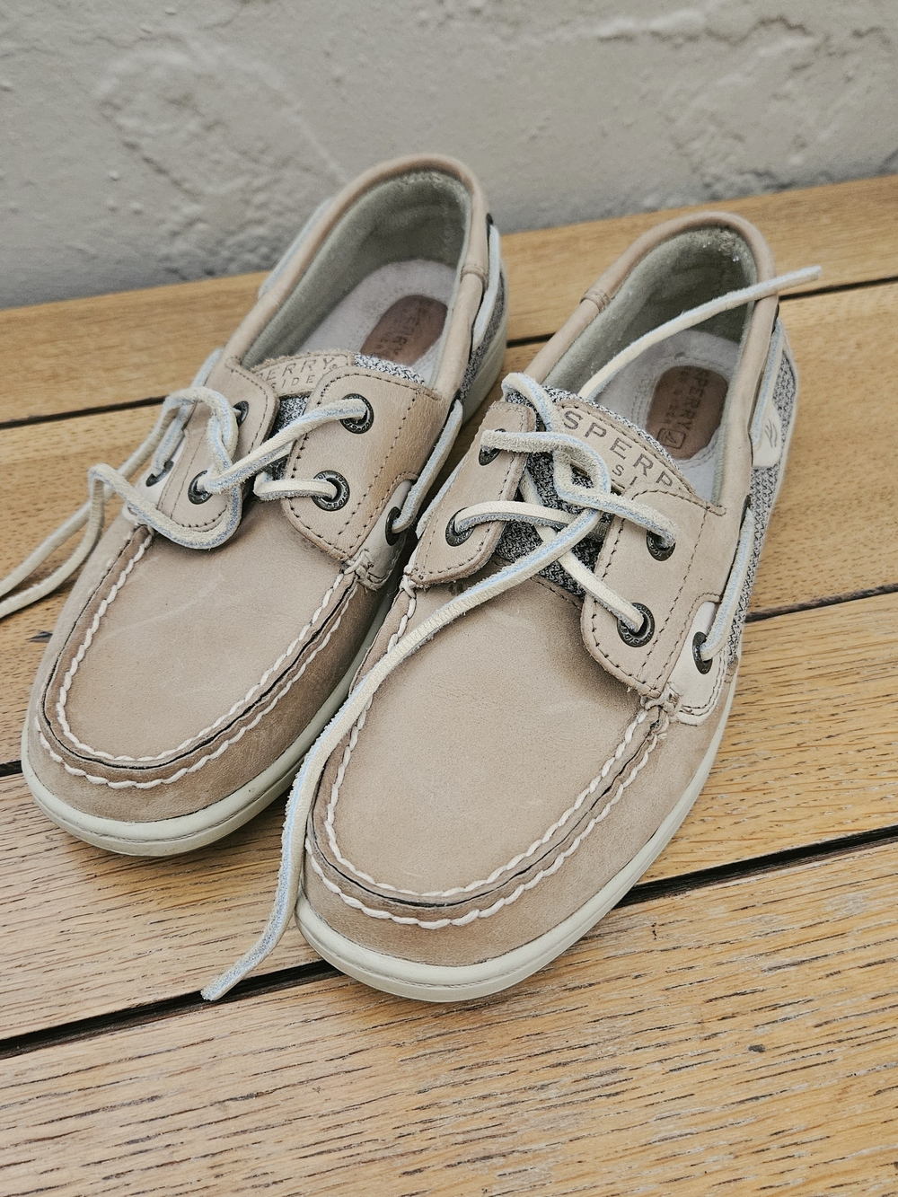 Sperry Women's Beige Boat Shoes - Classic Deck Style